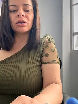Snapshot of NATHALIA-28_ chatting on 11.14.25 NATHALIA-28 online show from 11.14.25
