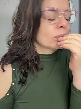 Snapshot of NATHALIA-28_ chatting on 03.15.26 NATHALIA-28 online show from 03.15.26