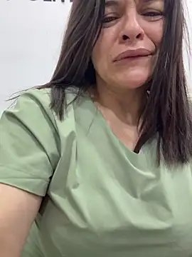 Snapshot of NATHALIA-28_ chatting on 04.18.26 NATHALIA-28 online show from 04.18.26