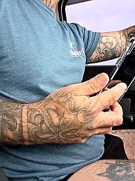 Snapshot of dadbod1178 chatting on 11.06.25 dadbod1178 online show from 11.06.25