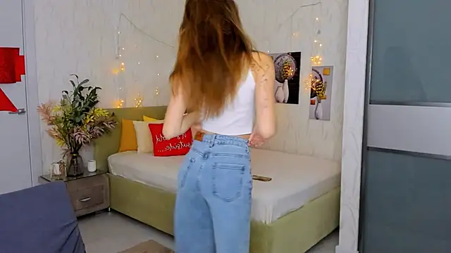 Snapshot of SereneFlame chatting on 02.08.25 SereneFlame online show from 02.08.25