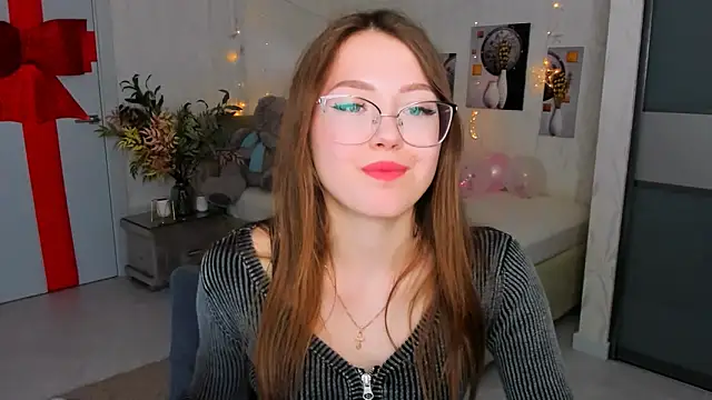 Snapshot of SereneFlame chatting on 02.20.25 SereneFlame online show from 02.20.25