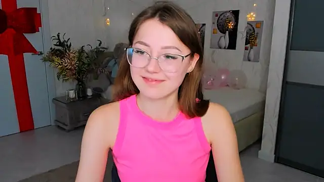 Snapshot of SereneFlame chatting on 02.20.25 SereneFlame online show from 02.20.25