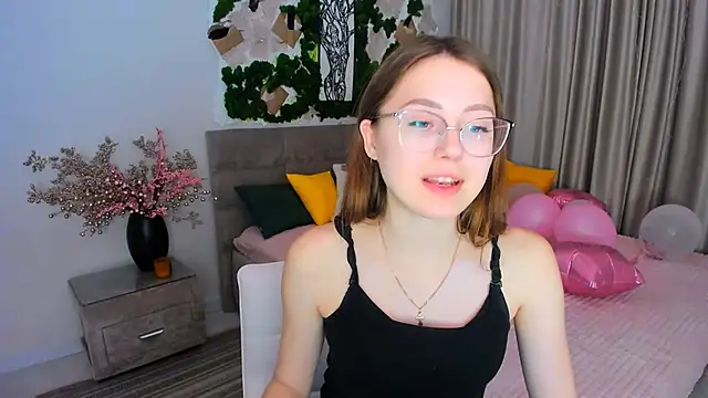 Snapshot of SereneFlame chatting on 03.01.25 SereneFlame online show from 03.01.25