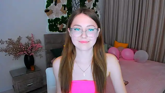 Snapshot of SereneFlame chatting on 03.02.25 SereneFlame online show from 03.02.25