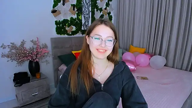 Snapshot of SereneFlame chatting on 03.03.25 SereneFlame online show from 03.03.25