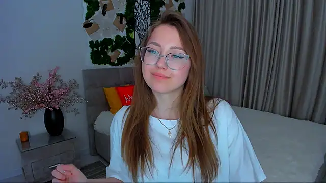 Snapshot of SereneFlame chatting on 03.17.25 SereneFlame online show from 03.17.25