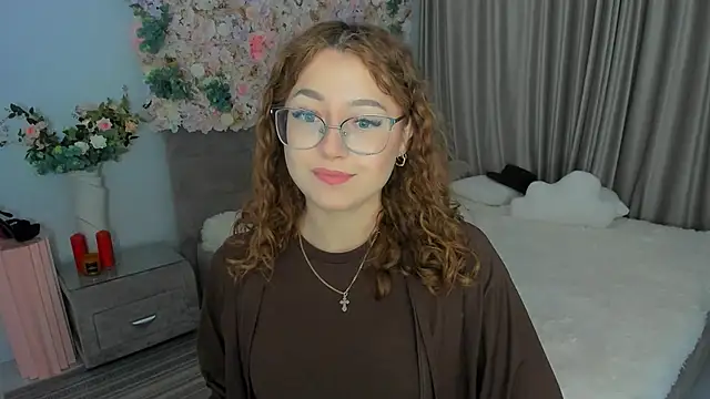 Snapshot of SereneFlame chatting on 09.20.25 SereneFlame online show from 09.20.25