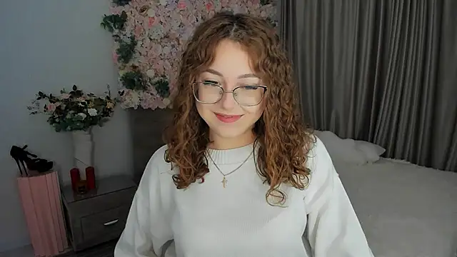 Snapshot of SereneFlame chatting on 09.25.25 SereneFlame online show from 09.25.25