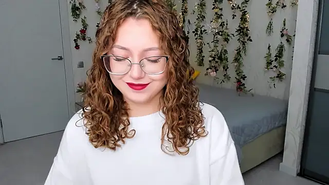 Snapshot of SereneFlame chatting on 10.14.25 SereneFlame online show from 10.14.25