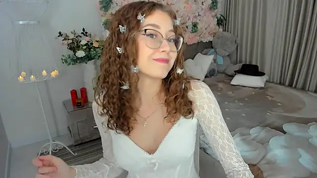 Snapshot of SereneFlame chatting on 10.24.25 SereneFlame online show from 10.24.25