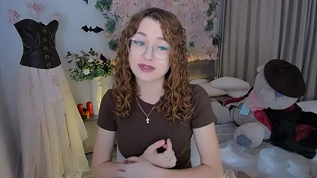 Snapshot of SereneFlame chatting on 11.03.25 SereneFlame online show from 11.03.25