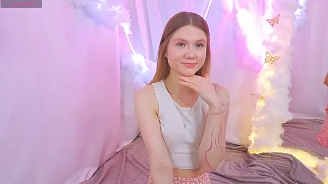 AlisiaSpinnet  online show from 10.19.25