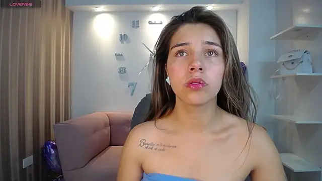 Snapshot of 1Sloppy_Fox4 chatting on 02.02.25 1Sloppy Fox4 online show from 02.02.25