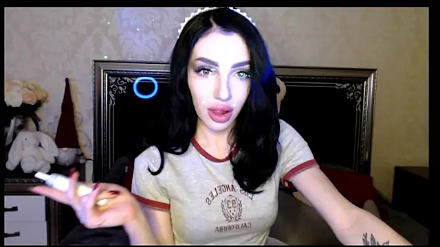 NancyLovee  online show from 01.11.25