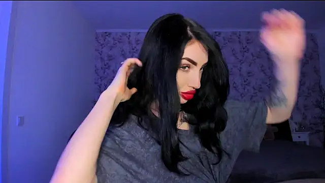 NancyLovee  online show from 06.04.26