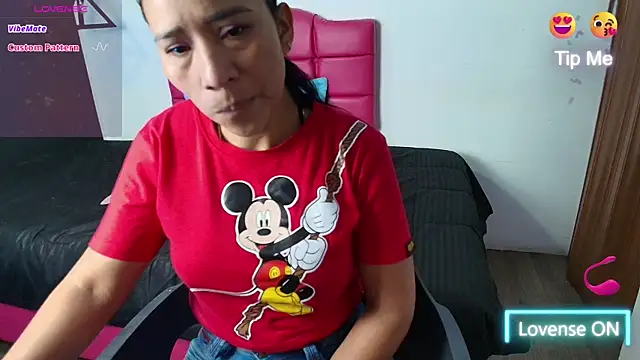 ScarleetJhonson  online show from 01.25.25