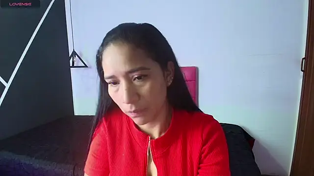 ScarleetJhonson  online show from 02.23.25