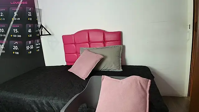 ScarleetJhonson  online show from 03.11.25