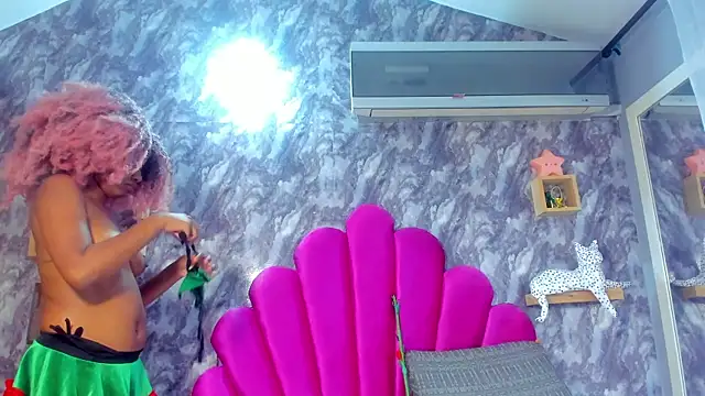 EMMAPARISS online show from 12.22.25