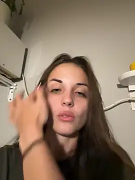 Snapshot of AmiLavs chatting on 10.09.25 AmiLavs online show from 10.09.25