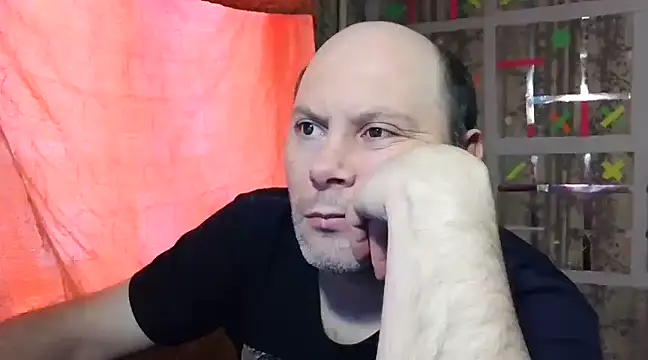 Snapshot of AgnichBan chatting on 01.29.25 AgnichBan online show from 01.29.25