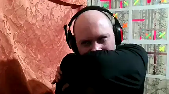 Snapshot of AgnichBan chatting on 02.13.25 AgnichBan online show from 02.13.25