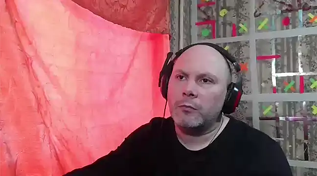 Snapshot of AgnichBan chatting on 02.14.25 AgnichBan online show from 02.14.25