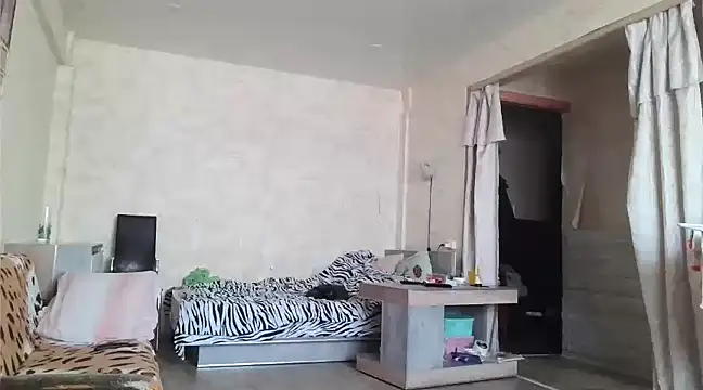 Snapshot of AgnichBan chatting on 02.19.25 AgnichBan online show from 02.19.25