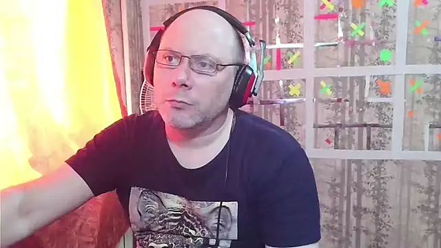 Snapshot of AgnichBan chatting on 03.01.25 AgnichBan online show from 03.01.25