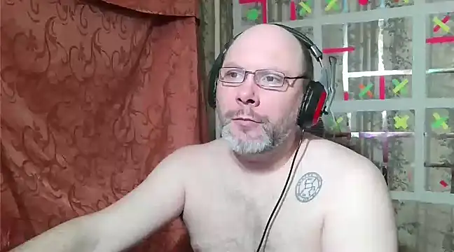 Snapshot of AgnichBan chatting on 03.15.25 AgnichBan online show from 03.15.25