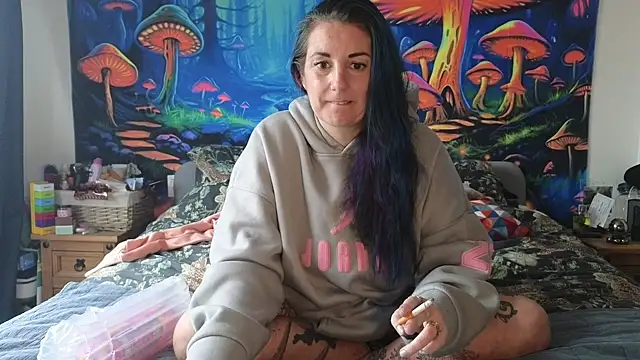 tattoomilf86 online show from 02.13.25