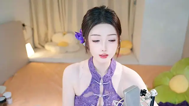 Eimile online show from 12.12.24