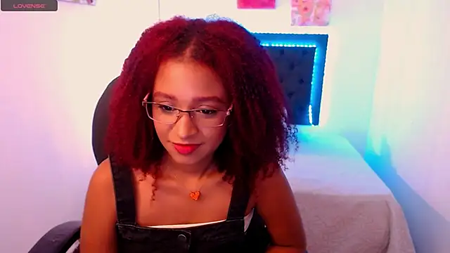 Lorena Vieira  online show from 01.18.25