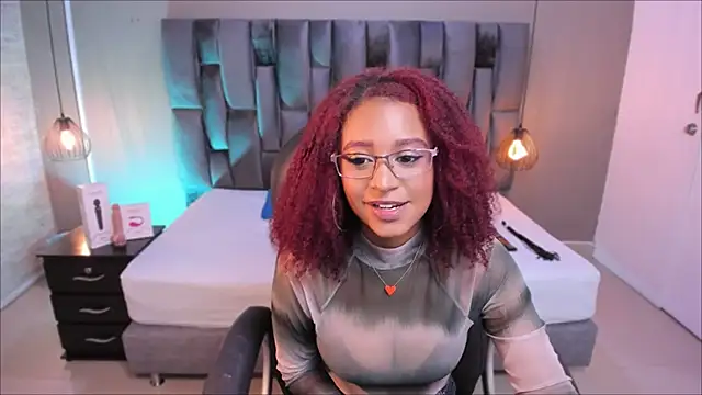 Lorena Vieira  online show from 01.23.25
