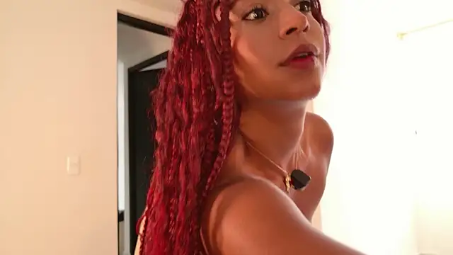 Snapshot of Lorena_Vieira_ chatting on 10.17.25 Lorena Vieira online show from 10.17.25