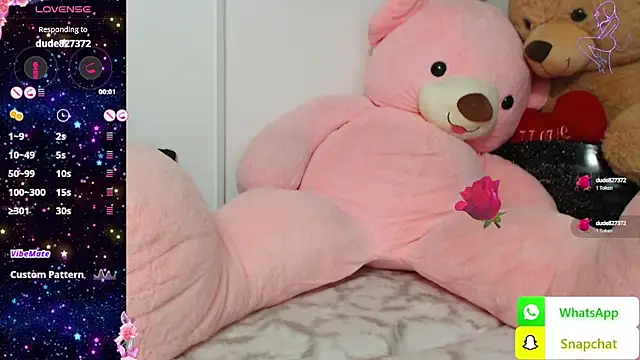 Snapshot of EvelynAisha chatting on 01.06.25 EvelynAisha online show from 01.06.25