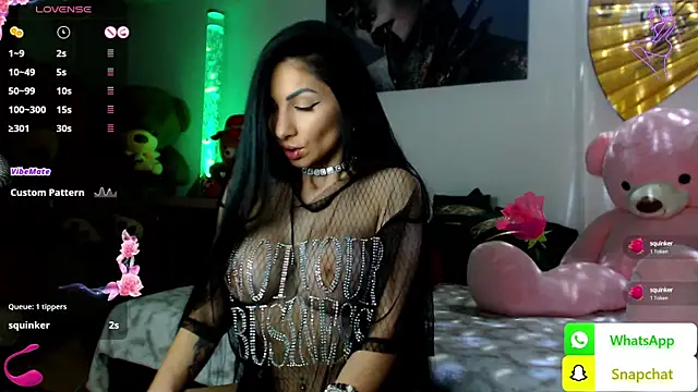 Snapshot of EvelynAisha chatting on 01.25.25 EvelynAisha online show from 01.25.25