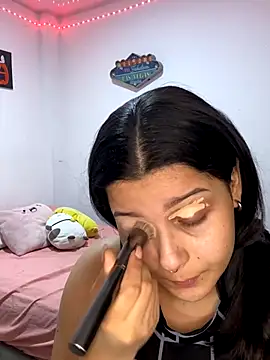 Sophie  Carter  online show from 10.28.25