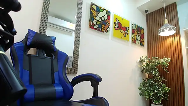 Dalila Sky online show from 10.20.25