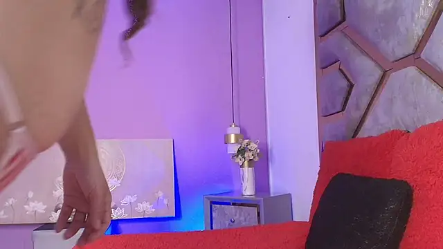 BRITHANY SPARK online show from 11.27.25