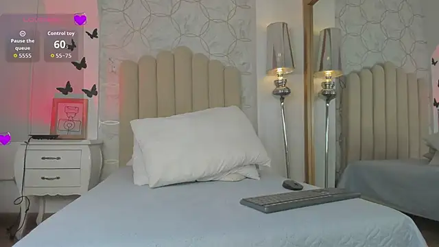 Foxy200   online show from 03.26.26