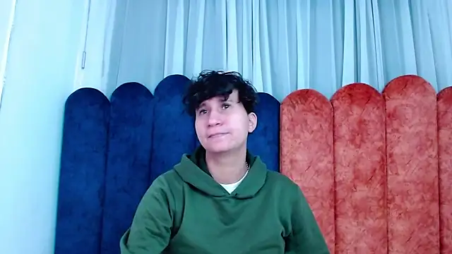 Im Milan Rs online show from 09.25.25