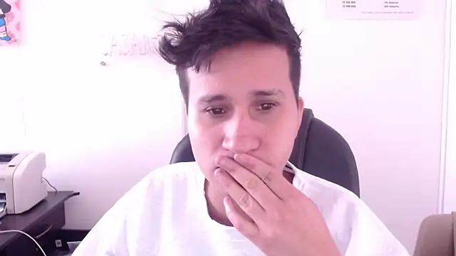 Snapshot of Im_Milan_Rs chatting on 04.07.26 Im Milan Rs online show from 04.07.26