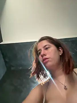 HannaSmiith online show from 10.28.25