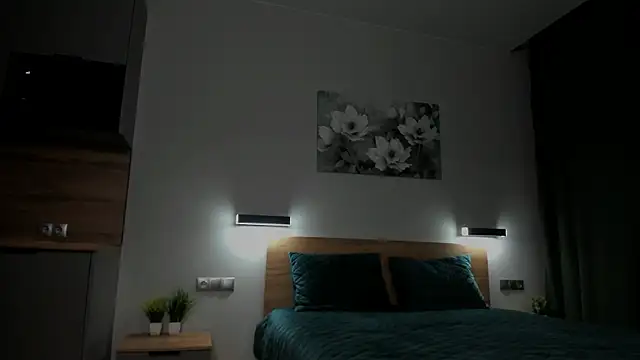 chloewallace online show from 01.29.25
