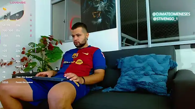 Snapshot of MattMeness chatting on 10.10.25 MattMeness online show from 10.10.25