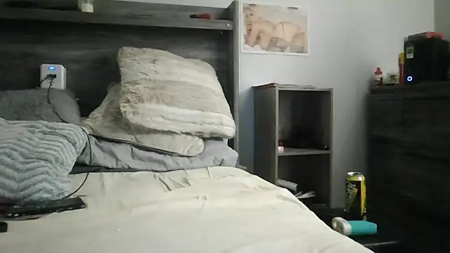 Snapshot of Edward_LongCock chatting on 12.10.24 Edward LongCock online show from 12.10.24