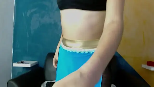 Snapshot of Ambar_Roux_ chatting on 01.09.25 Ambar Roux  online show from 01.09.25