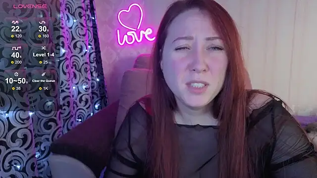 KellyCrystall online show from 12.21.25